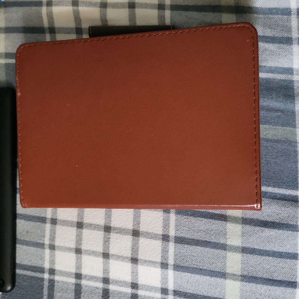Amazon Fire Gen 5 Tablet - Picture 4 of 5